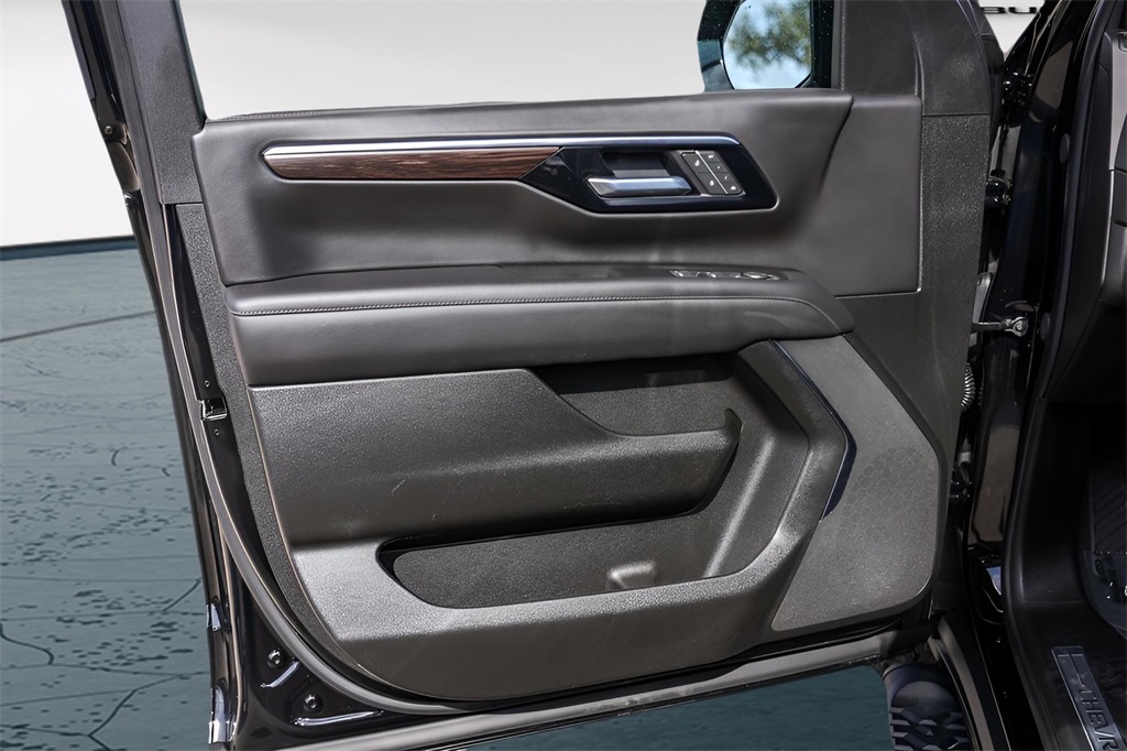 Used Car 2025 Chevrolet Suburban  Z71 For Sale Under $80,000 In Austin, Texas