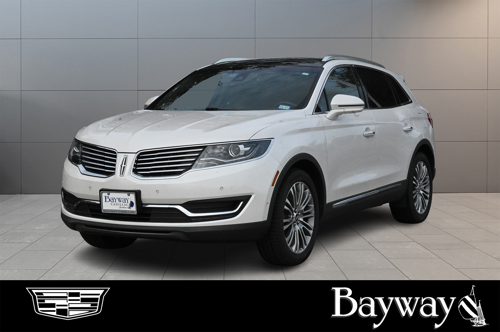 2017 Lincoln MKX Reserve White at Parkway Family Mazda