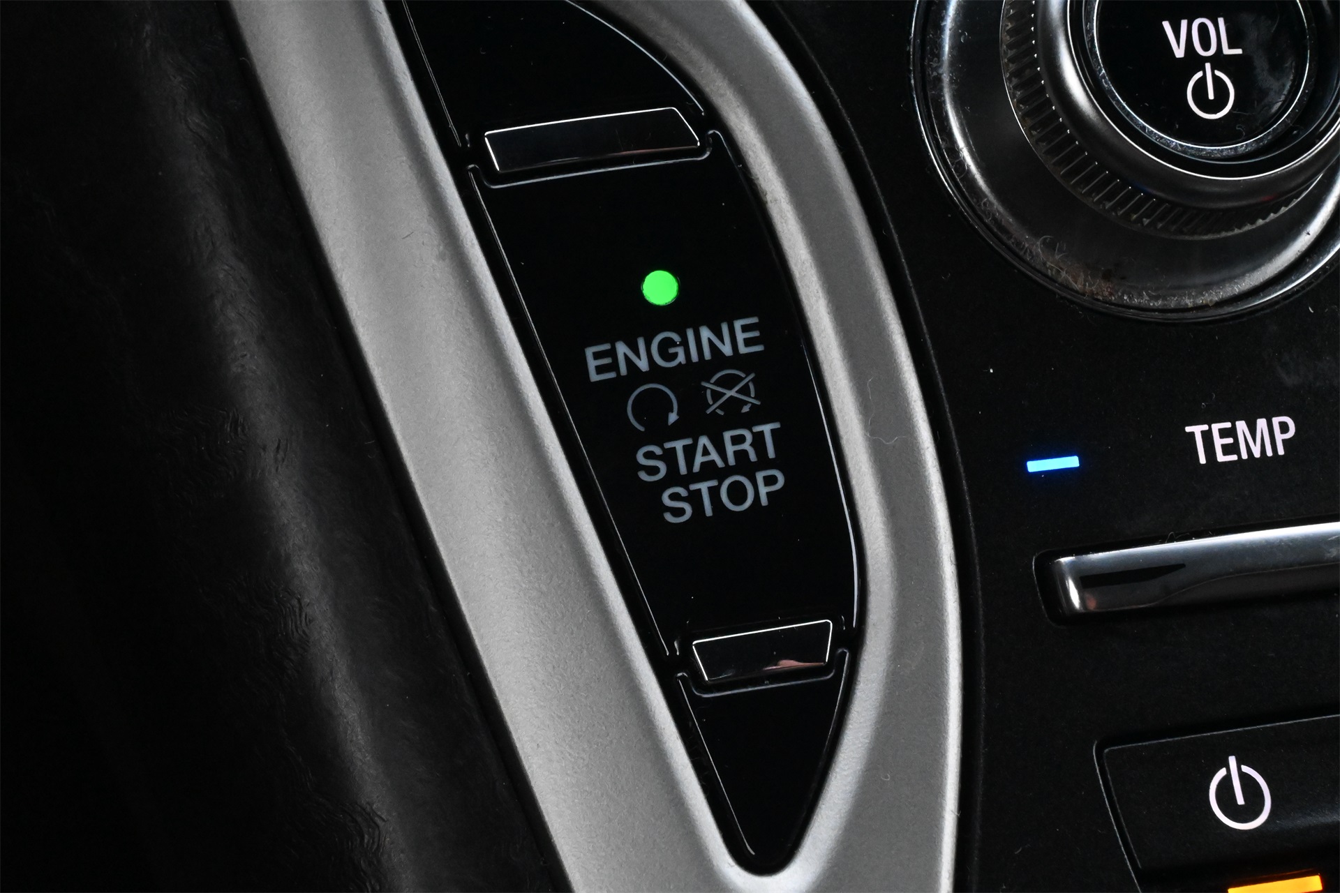 2017 Lincoln MKX Reserve White at Parkway Family Mazda