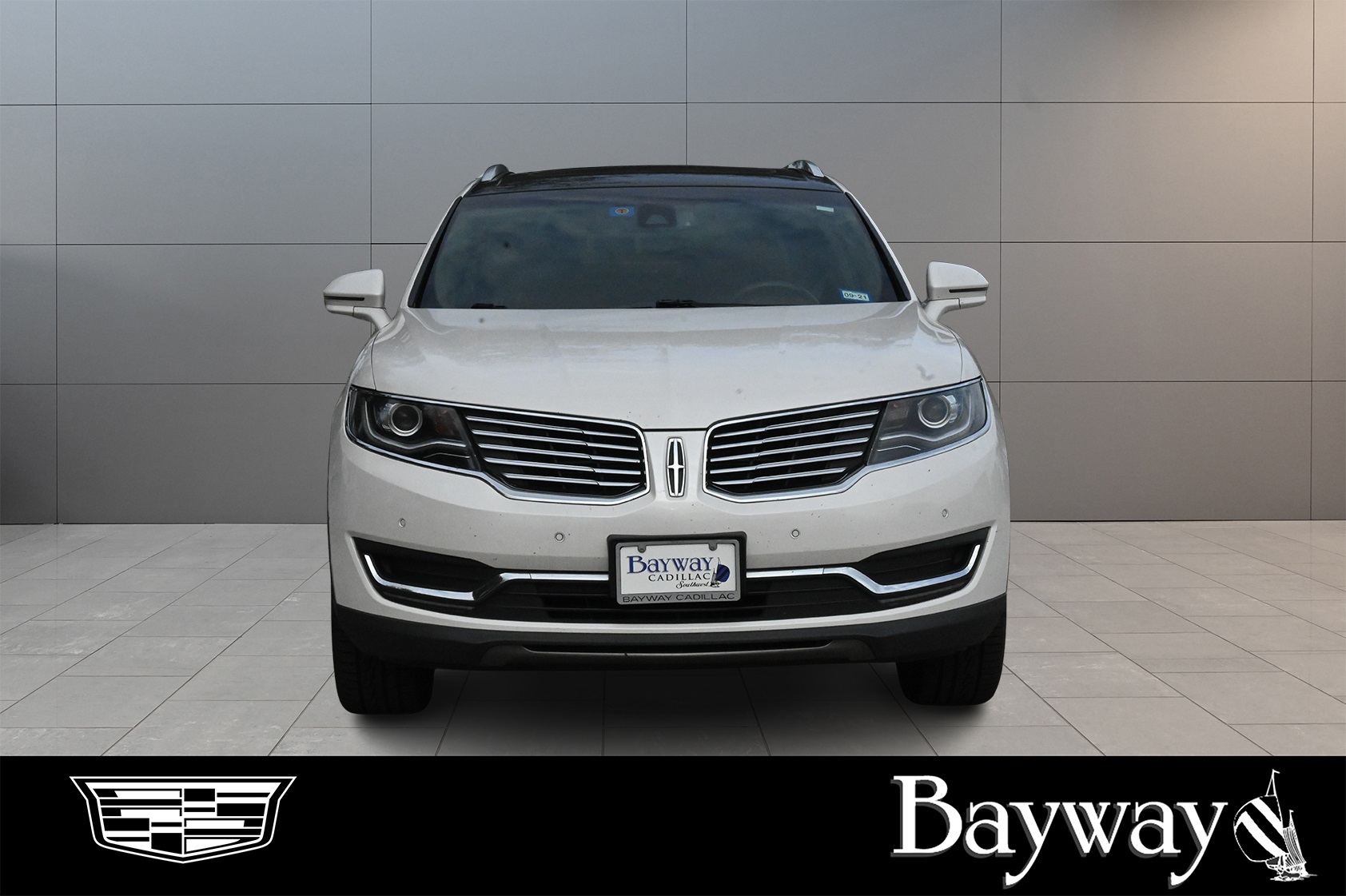 2017 Lincoln MKX Reserve White at Parkway Family Mazda