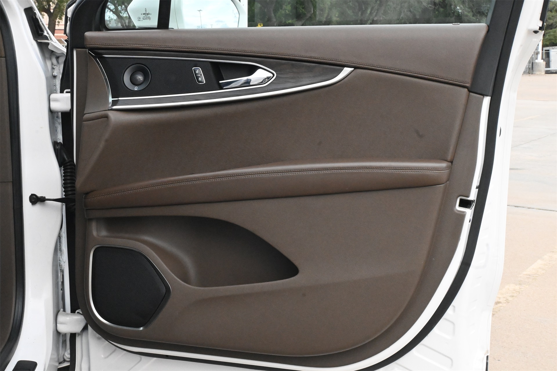 2017 Lincoln MKX Reserve White at Parkway Family Mazda