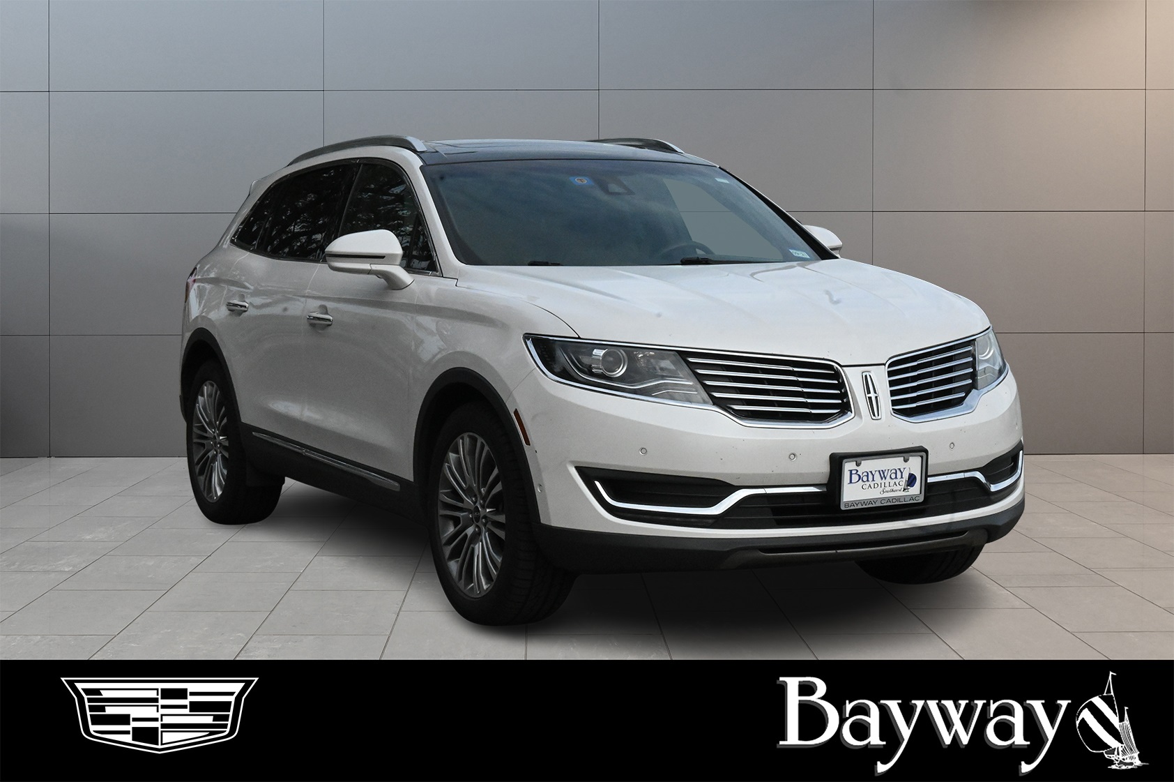 2017 Lincoln MKX Reserve White at Parkway Family Mazda
