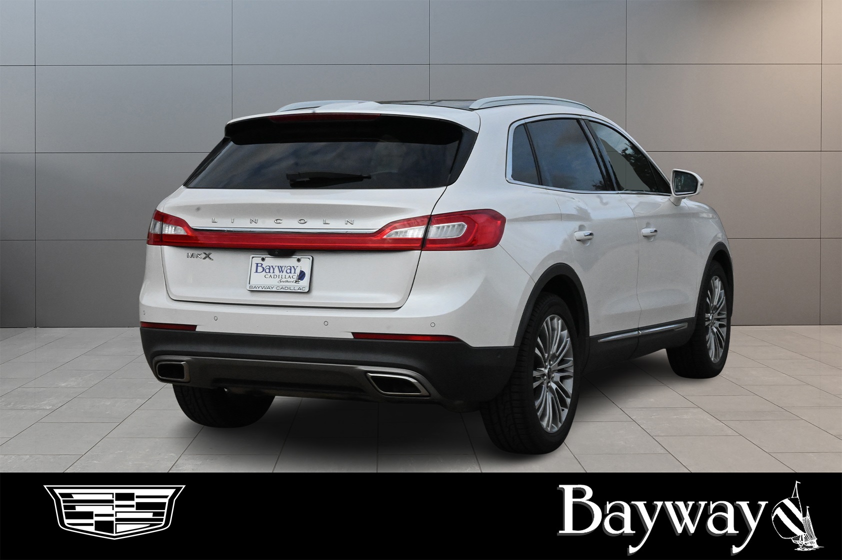2017 Lincoln MKX Reserve White at Parkway Family Mazda