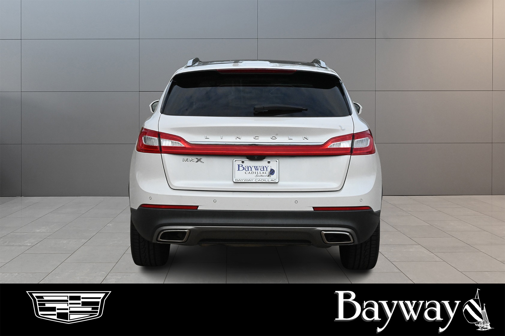 2017 Lincoln MKX Reserve White at Parkway Family Mazda
