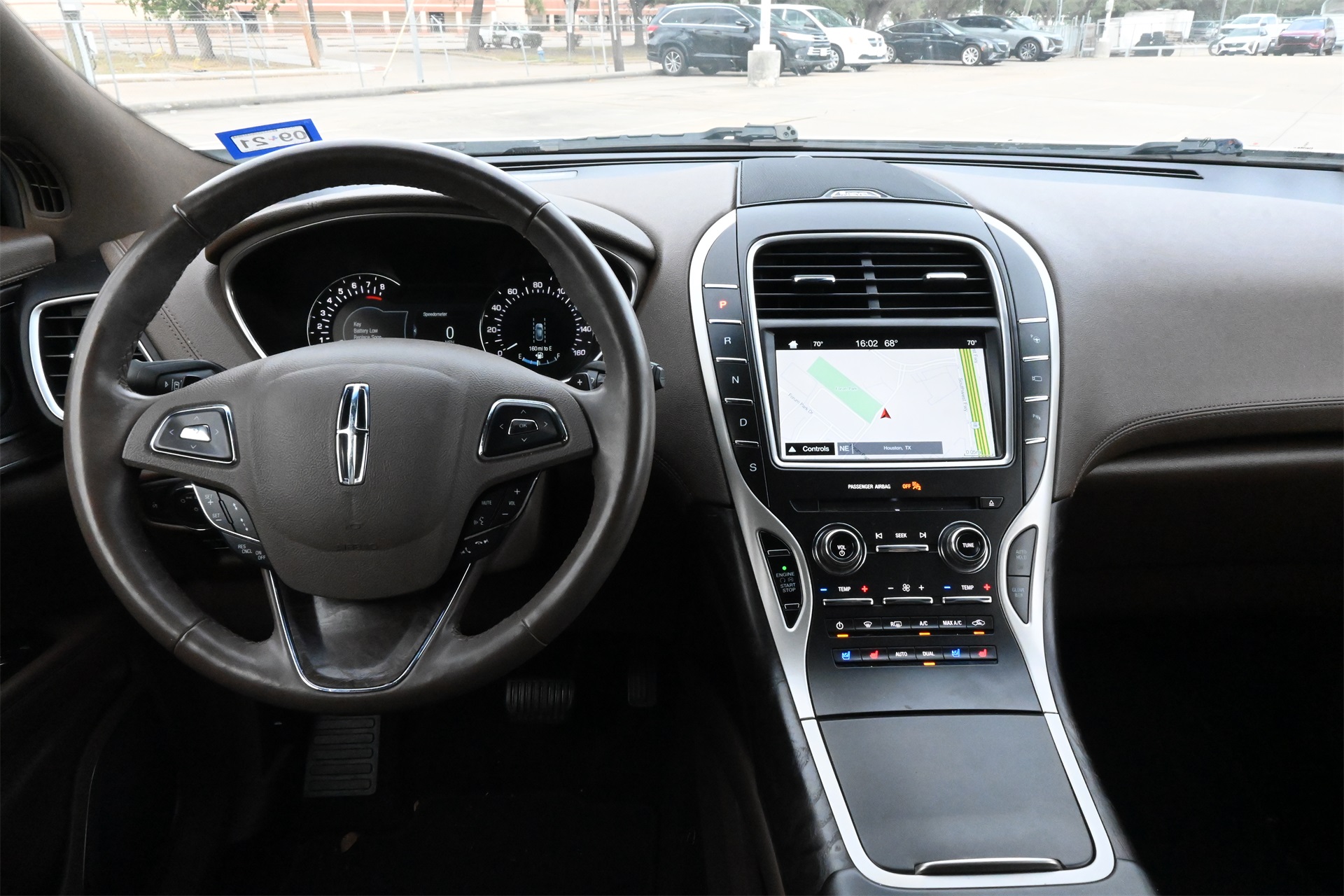 2017 Lincoln MKX Reserve White at Parkway Family Mazda