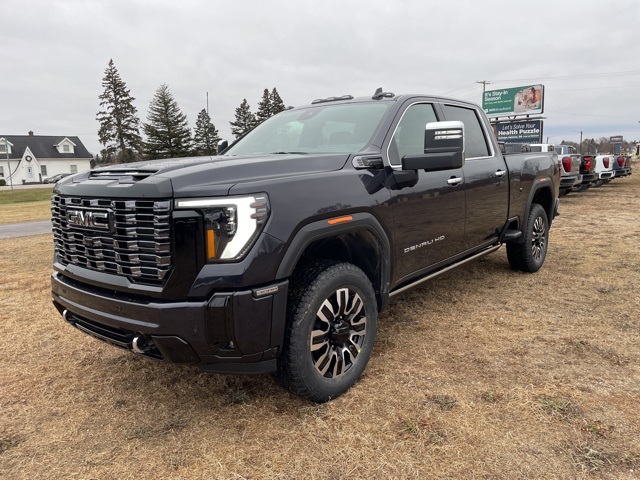 2026 GMC Sierra 3500HD Denali Ultimate Crew Cab 4WD