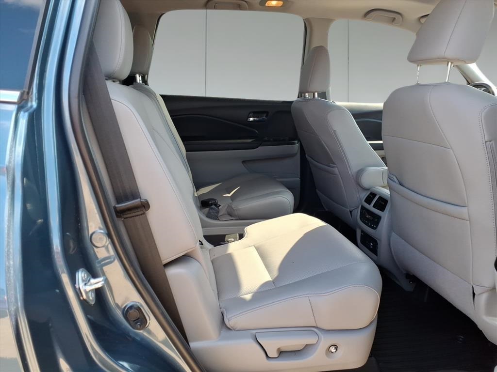 2022 Honda Pilot Elite Blue at Community Kia