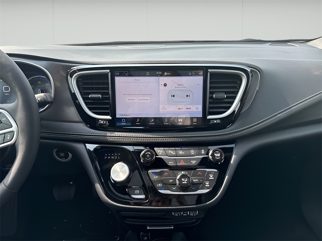 2025 Chrysler Pacifica