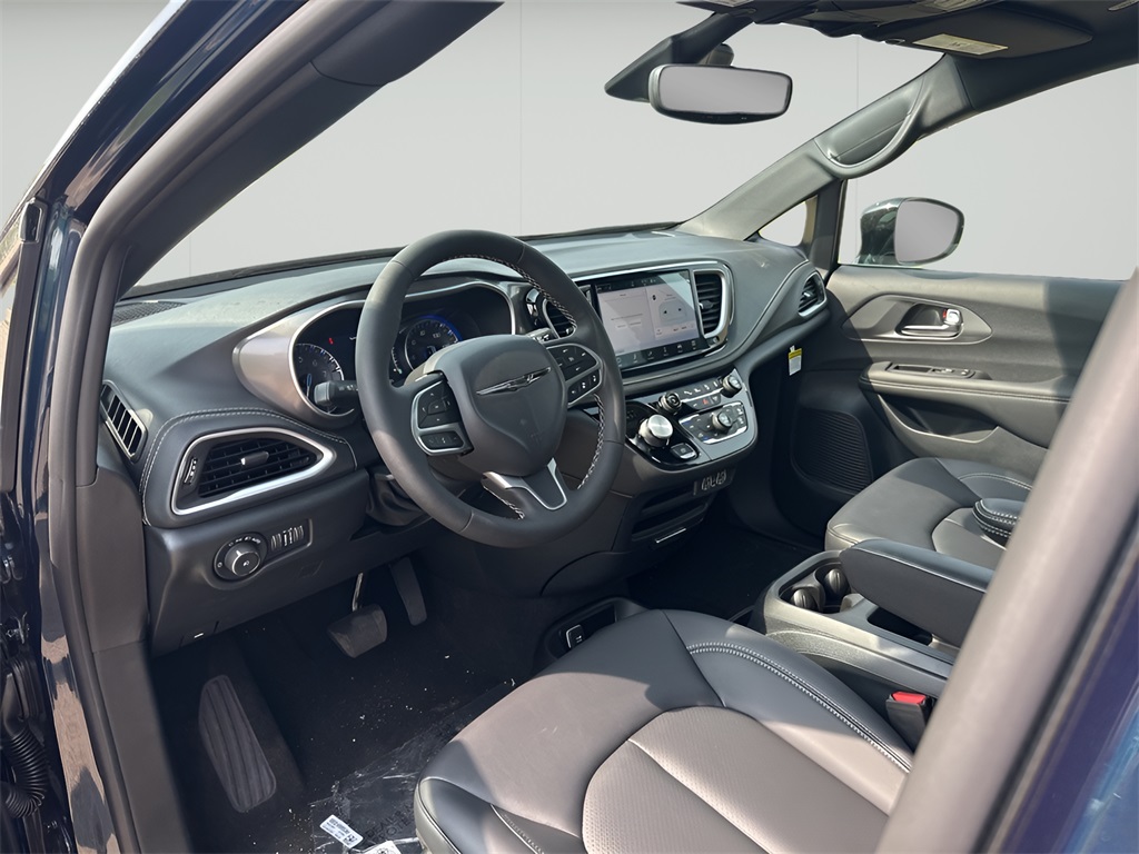 2025 Chrysler Pacifica