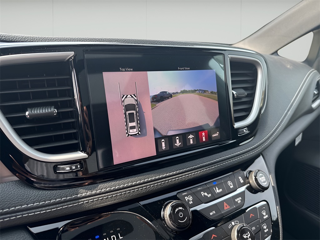 2025 Chrysler Pacifica