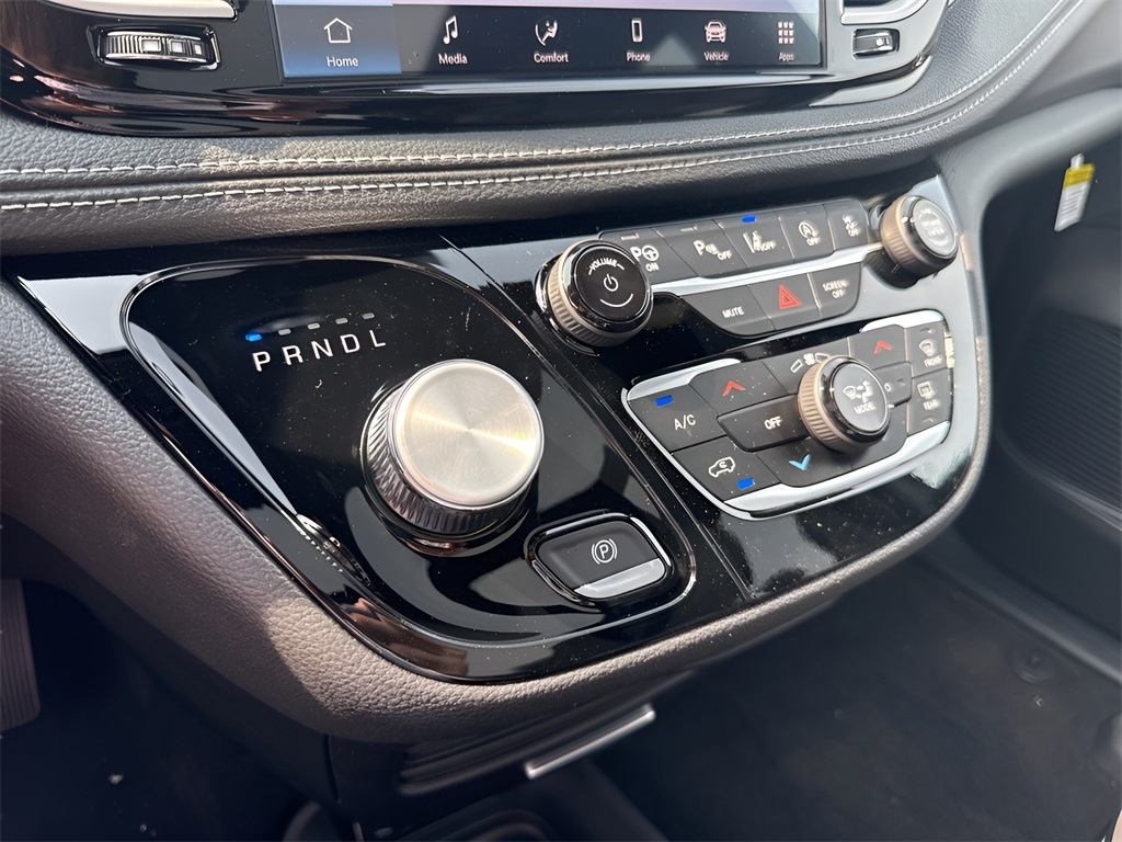 2025 Chrysler Pacifica