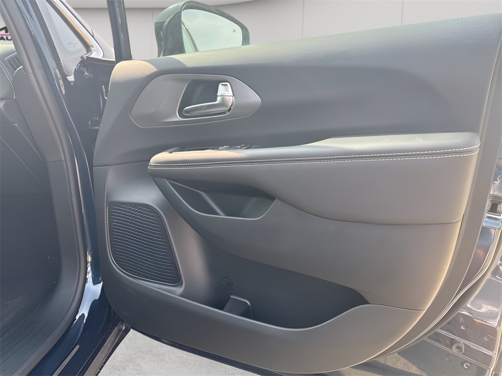 2025 Chrysler Pacifica