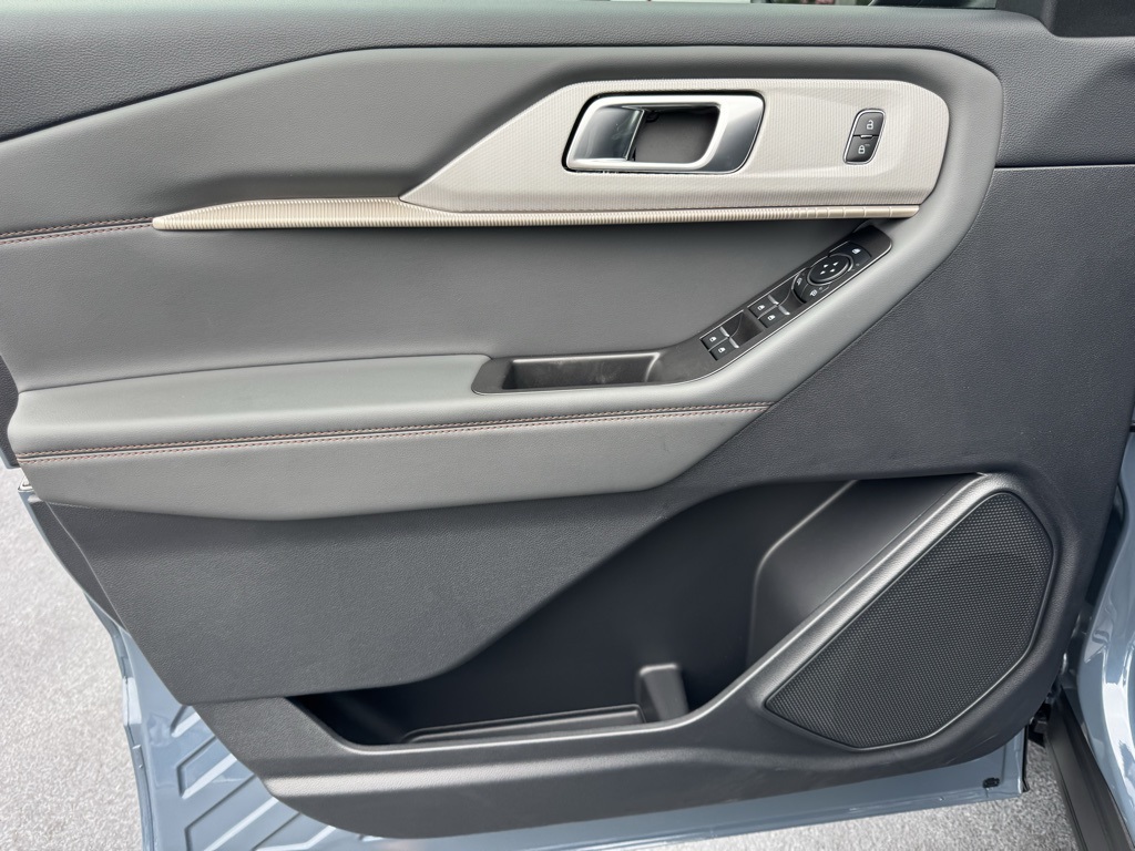 FordExplorer21