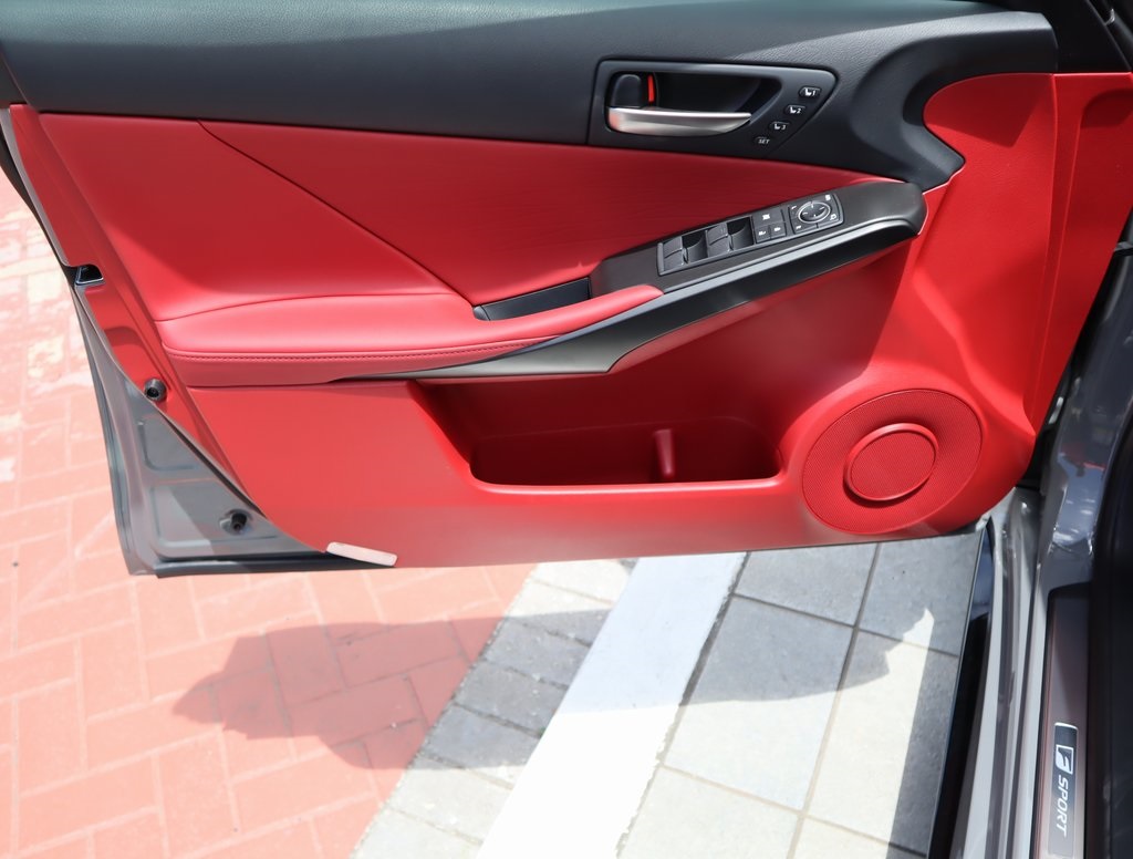 Thumbnail: 2025 Lexus IS - 25