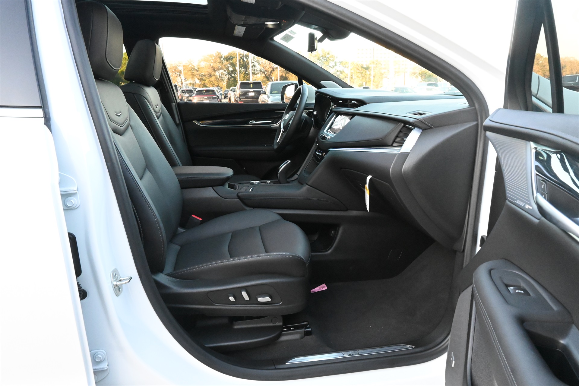 2025 Cadillac XT5 Premium Luxury White at Bayway Cadillac of The Woodlands