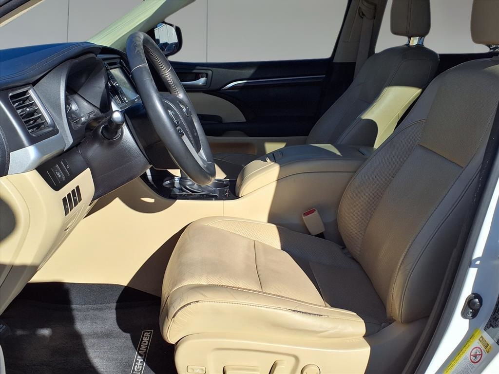 2015 Toyota Highlander Limited  at Community Toyota