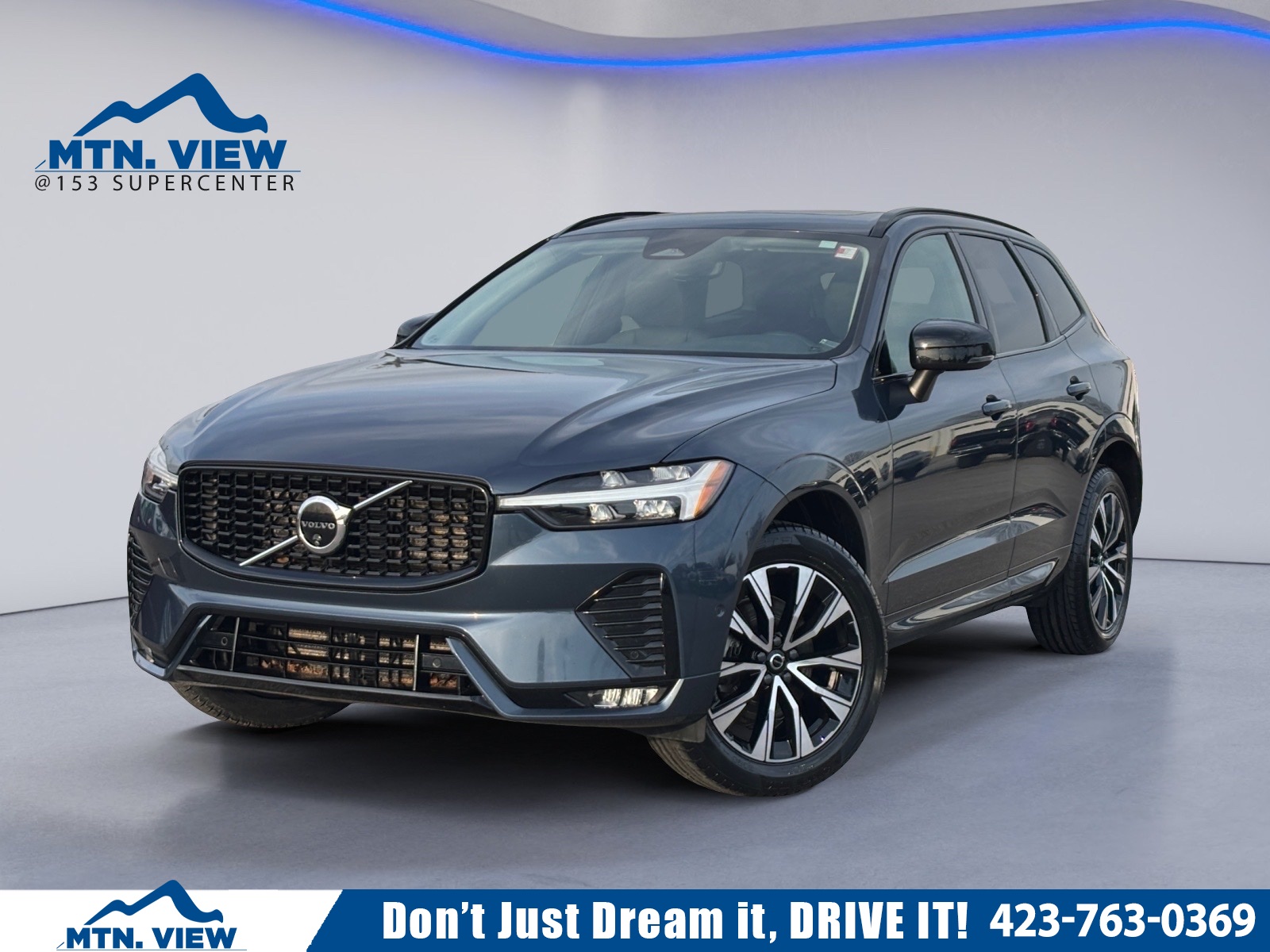 2024 Volvo XC60 B5 Plus Dark Theme AWD