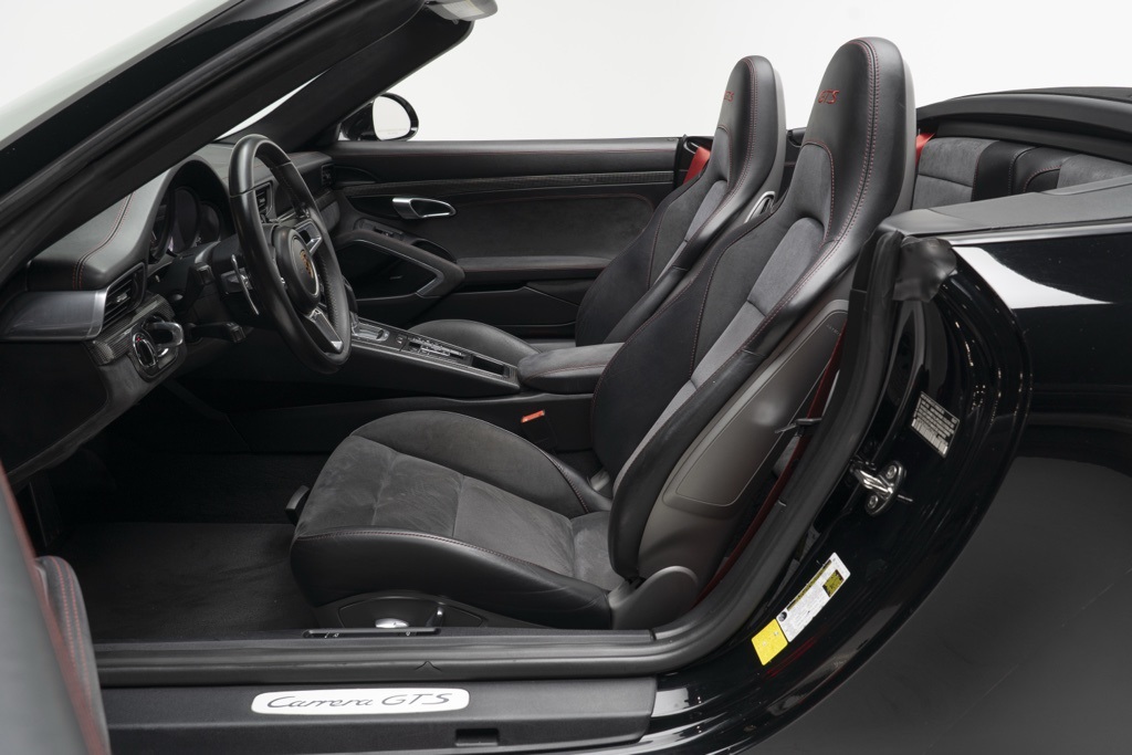 2017 Porsche 911 - Thumbnail 9