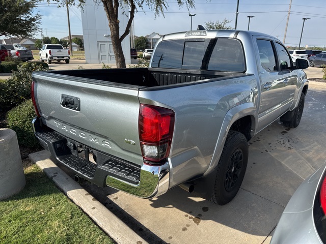 2022 Toyota Tacoma TRD Off-Road photo 3