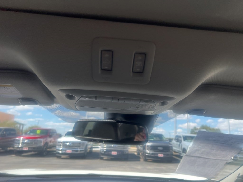 Used Car 2022 Nissan Murano  Platinum For Sale Under $30,000 In Floresville, Texas