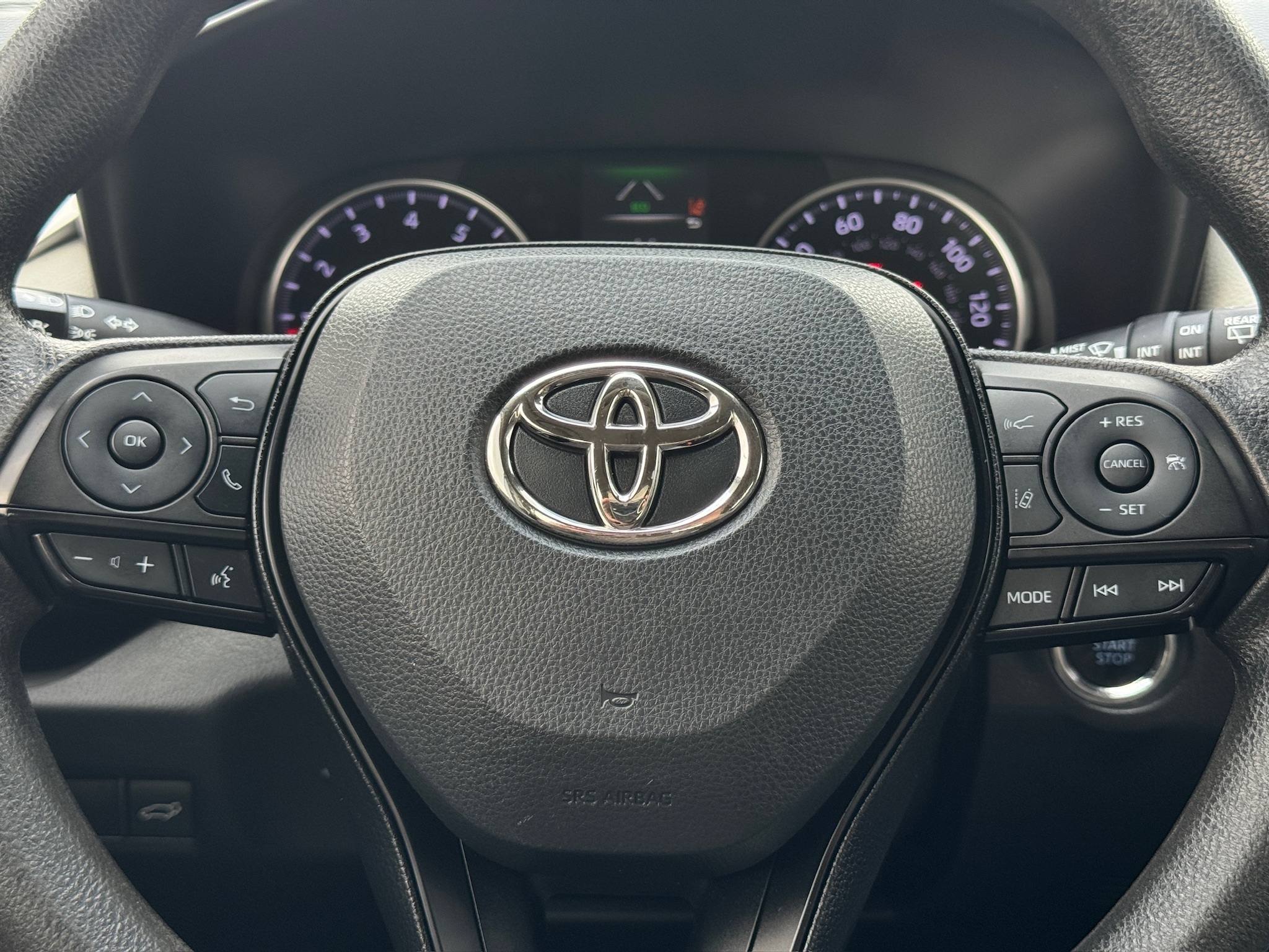 2022 Toyota RAV4 XLE - 7