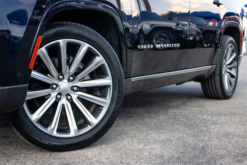 Used Car 2022 Jeep Grand Wagoneer  Series Ii For Sale Under $70,000 In San Marcos, Texas