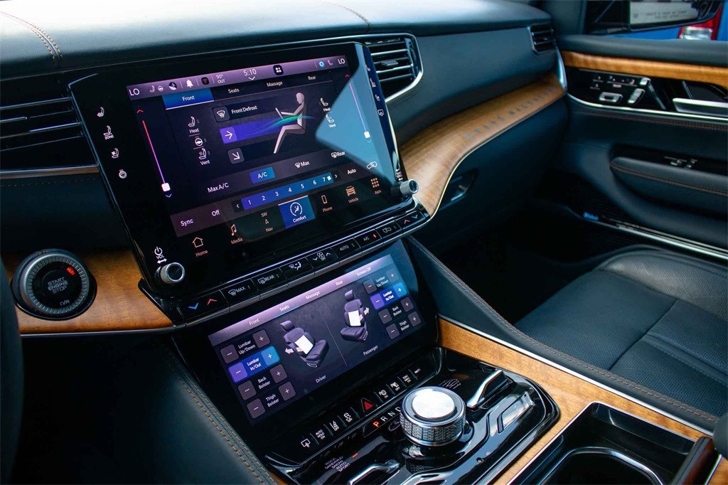 Used Car 2022 Jeep Grand Wagoneer  Series Ii For Sale Under $70,000 In San Marcos, Texas