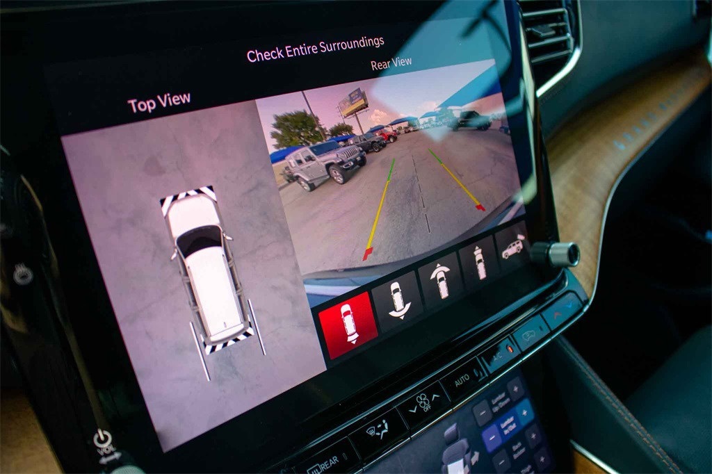 Used Car 2022 Jeep Grand Wagoneer  Series Ii For Sale Under $70,000 In San Marcos, Texas