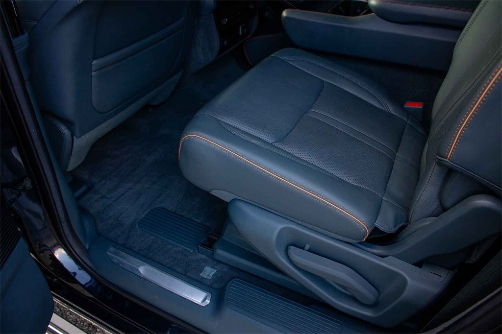 Used Car 2022 Jeep Grand Wagoneer  Series Ii For Sale Under $70,000 In San Marcos, Texas