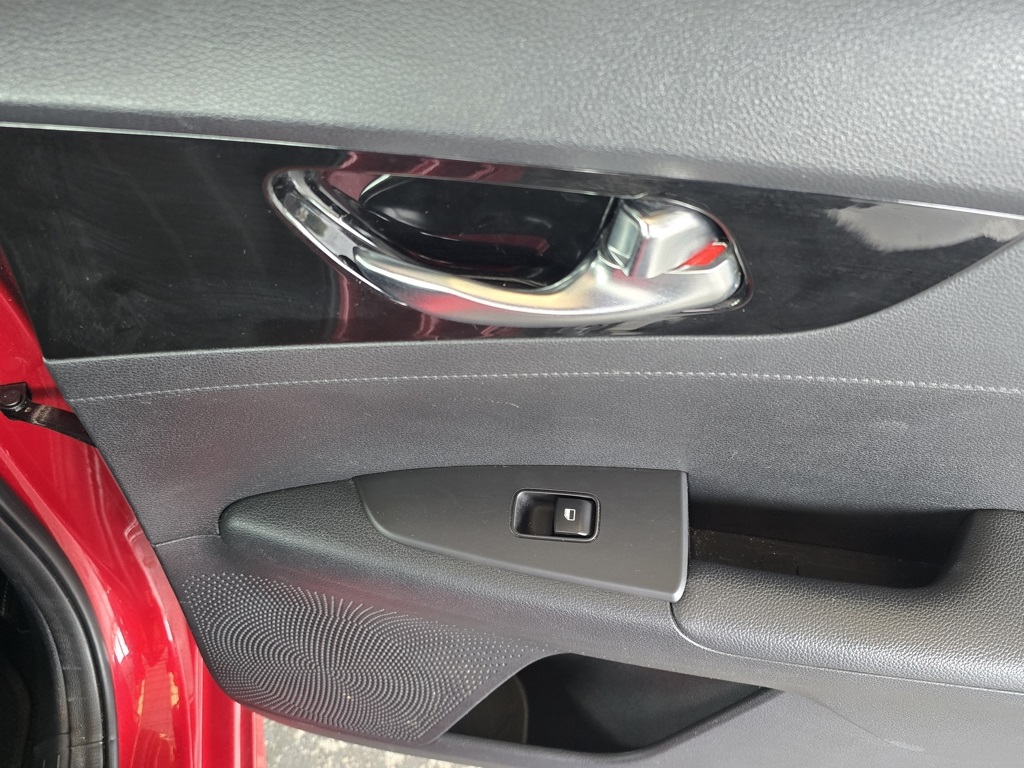 Thumbnail: 2024 Kia Forte - 18