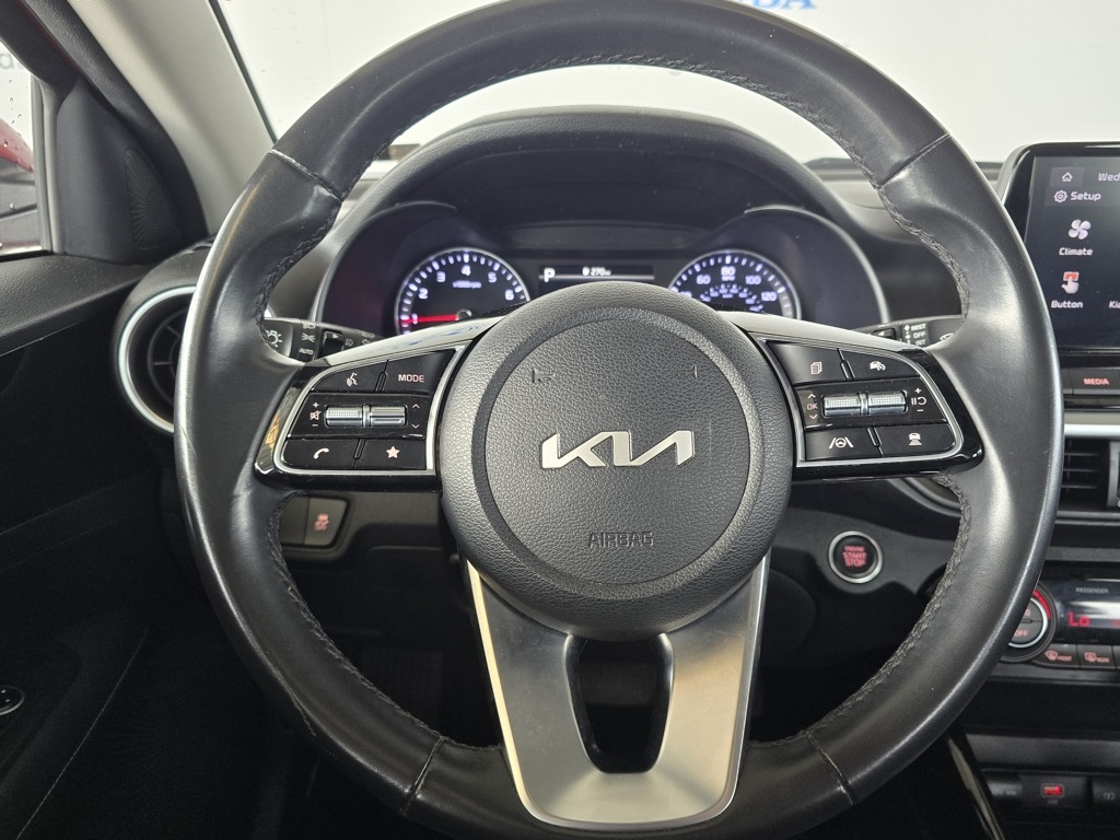 Thumbnail: 2024 Kia Forte - 24