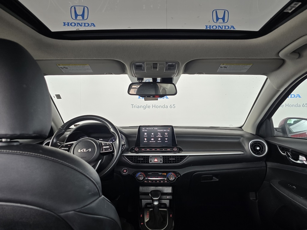 Thumbnail: 2024 Kia Forte - 7