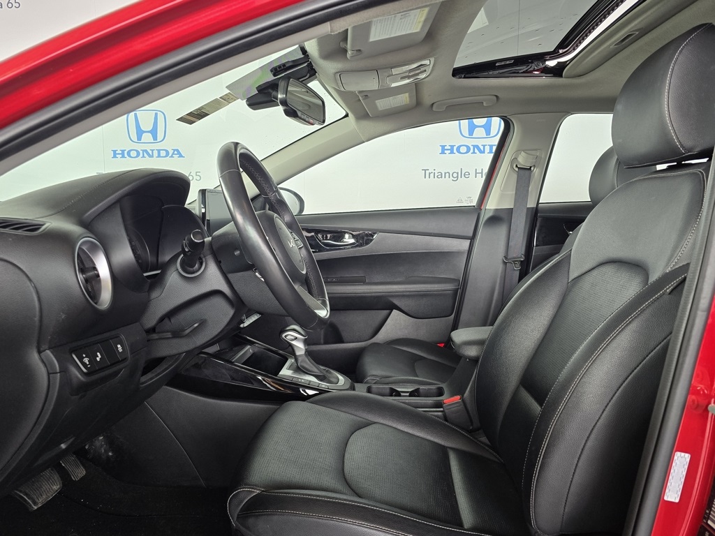 Thumbnail: 2024 Kia Forte - 8