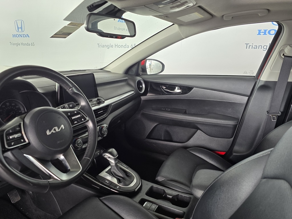 Thumbnail: 2024 Kia Forte - 9