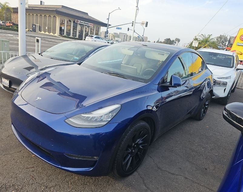 2021 Tesla Model Y Long Range's photo