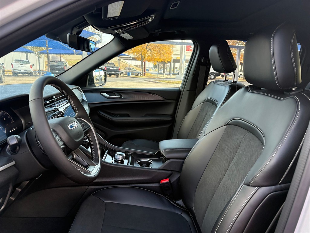 New Car 2025 Jeep Grand Cherokee  Altitude X For Sale Under $35,000 In San Marcos, Texas