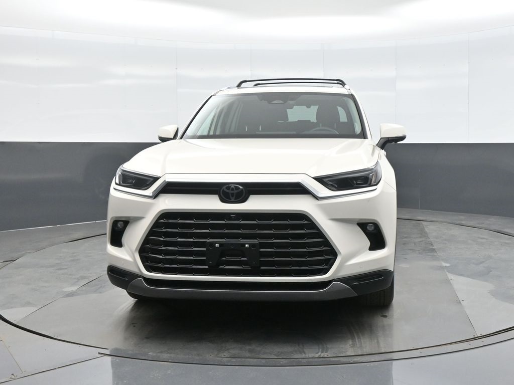 Used 2024 Toyota Grand Highlander Platinum with VIN 5TDAAAB51RS032546 for sale in Kansas City