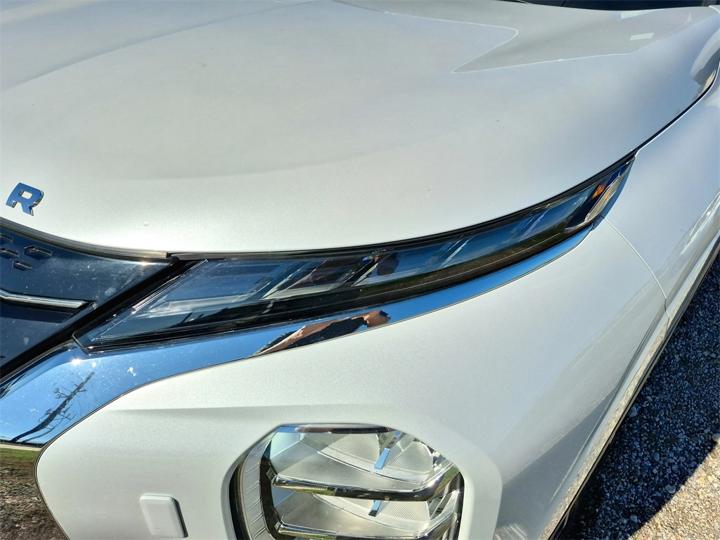 2024 Mitsubishi Outlander PHEV SEL White at North Houston Mitsubishi