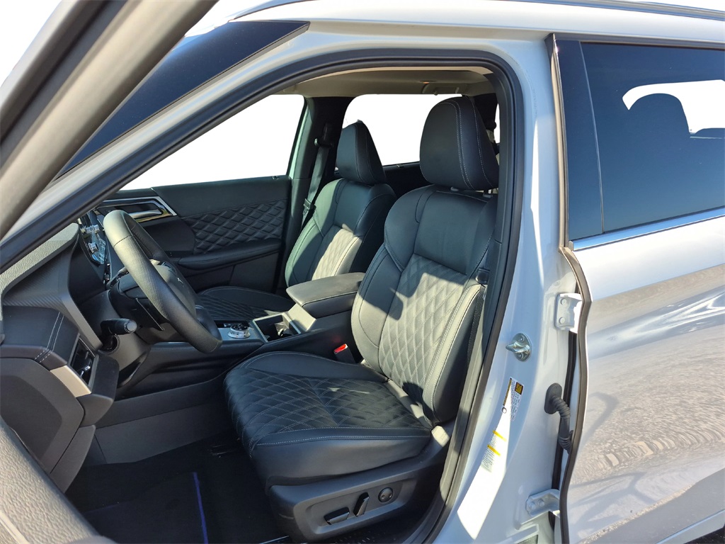 2024 Mitsubishi Outlander PHEV SEL White at North Houston Mitsubishi