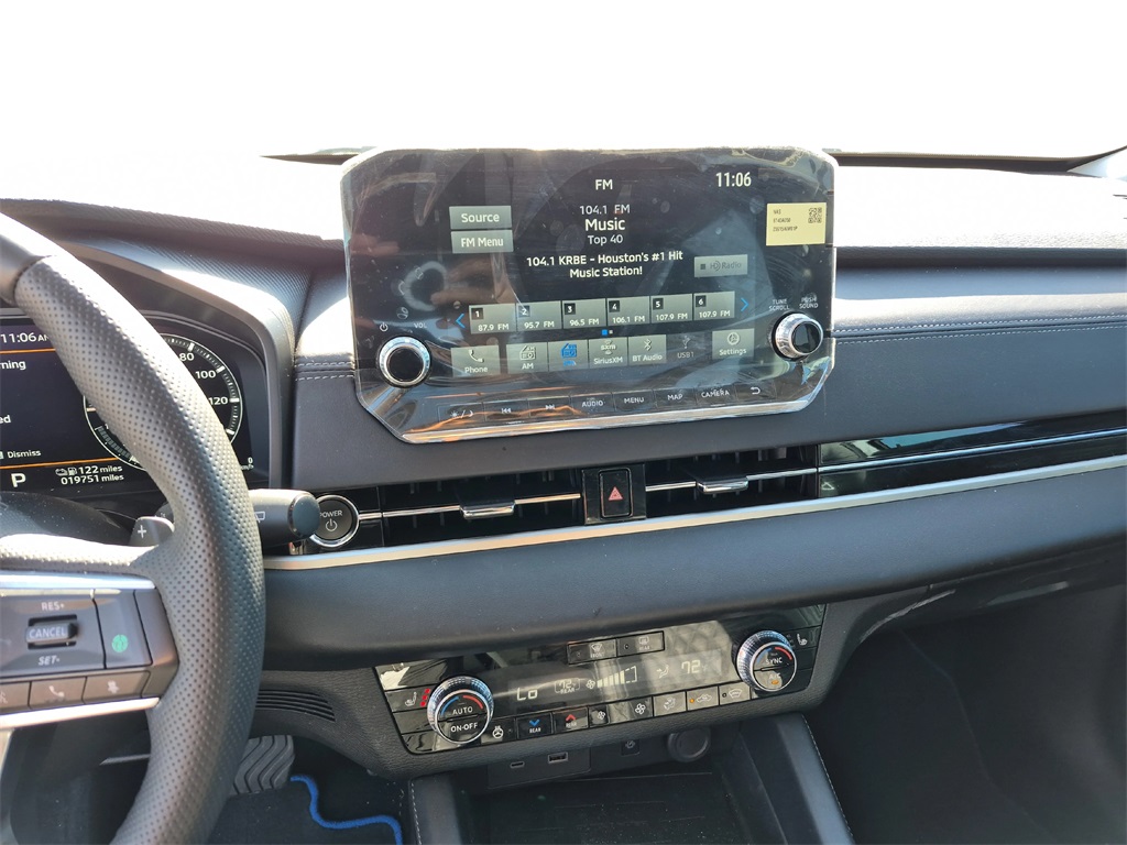 2024 Mitsubishi Outlander PHEV SEL White at North Houston Mitsubishi