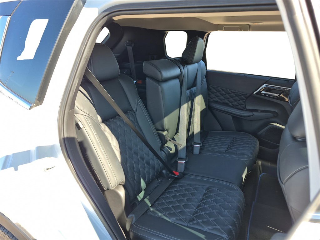 2024 Mitsubishi Outlander PHEV SEL White at North Houston Mitsubishi