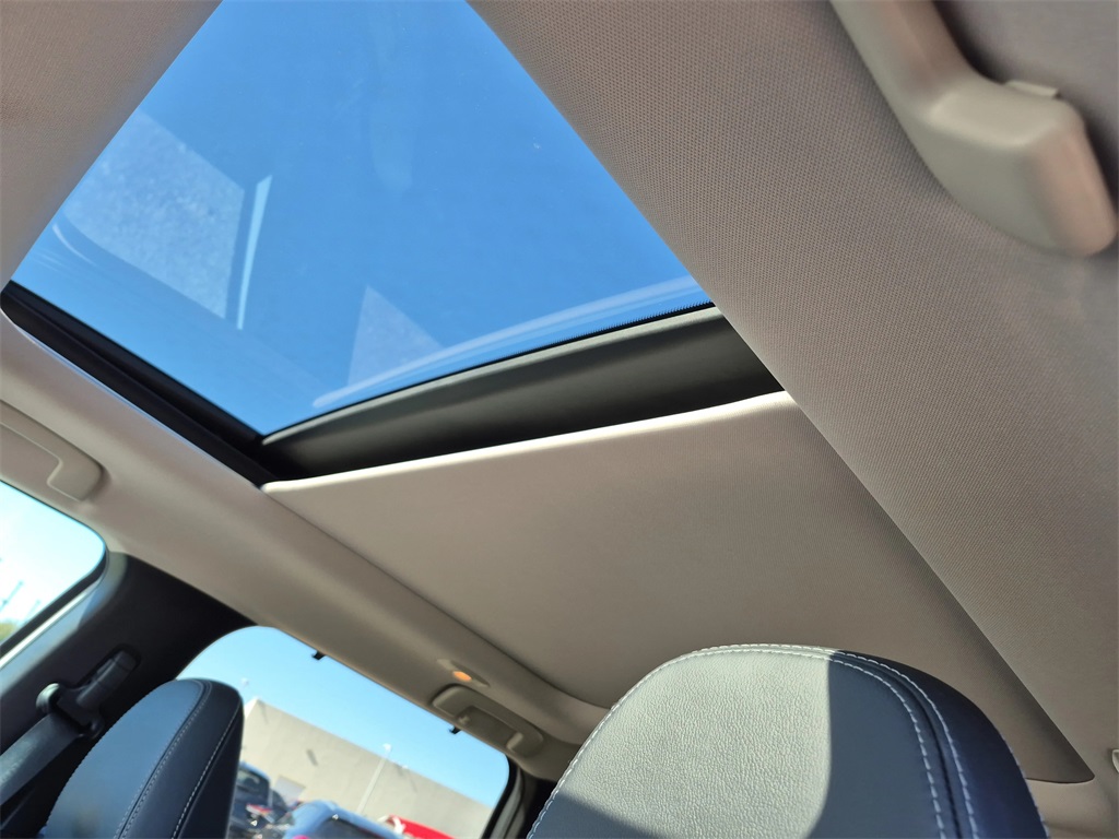 2024 Mitsubishi Outlander PHEV SEL White at North Houston Mitsubishi