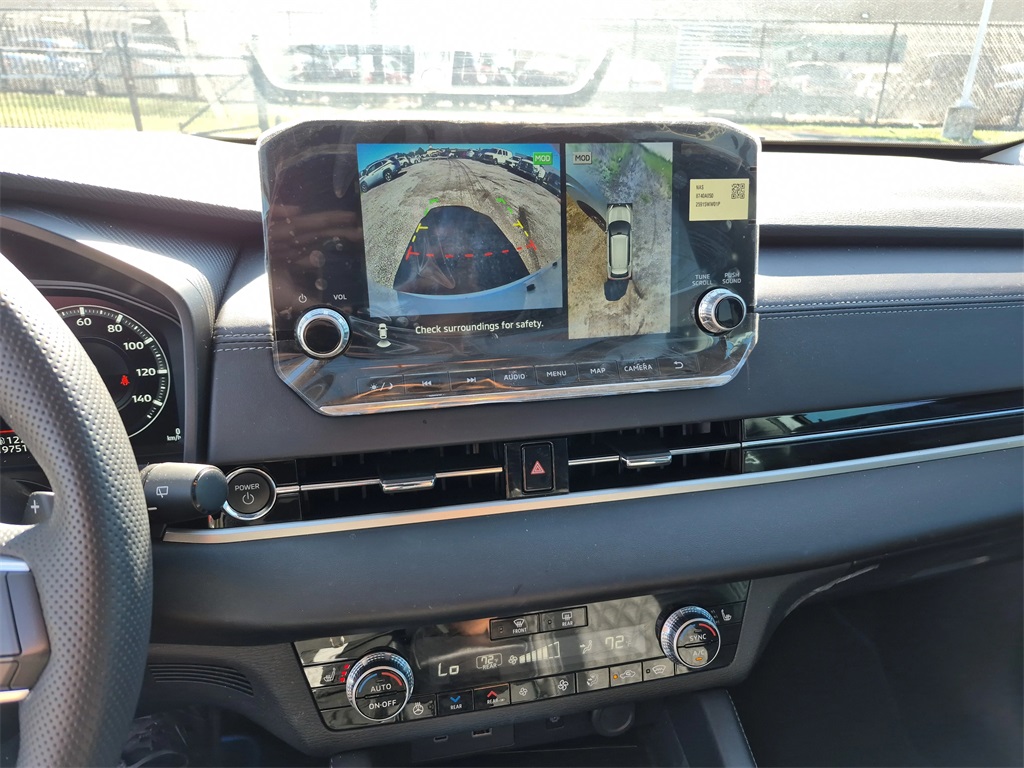 2024 Mitsubishi Outlander PHEV SEL White at North Houston Mitsubishi