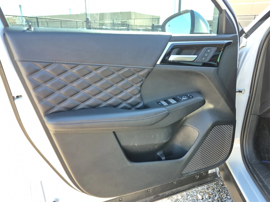 2024 Mitsubishi Outlander PHEV SEL White at North Houston Mitsubishi