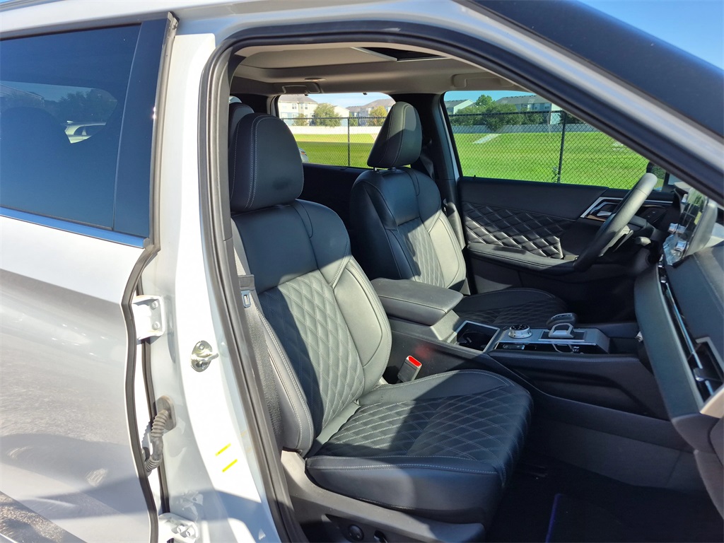 2024 Mitsubishi Outlander PHEV SEL White at North Houston Mitsubishi