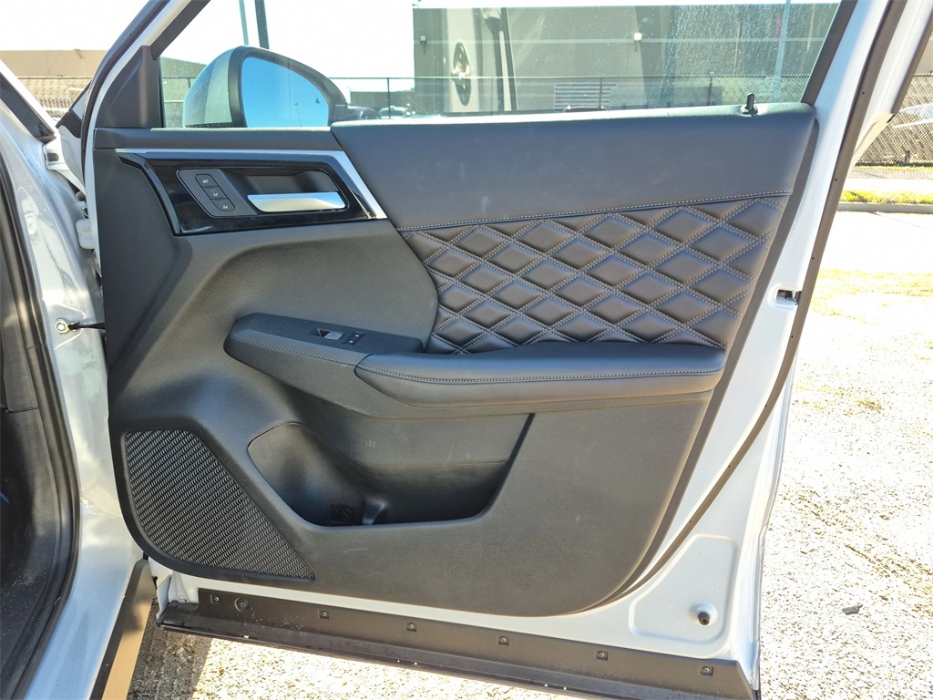 2024 Mitsubishi Outlander PHEV SEL White at North Houston Mitsubishi