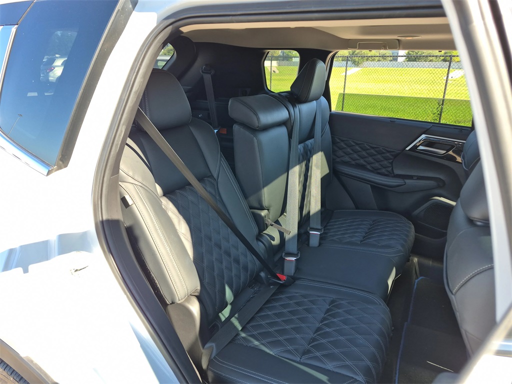 2024 Mitsubishi Outlander PHEV SEL White at North Houston Mitsubishi