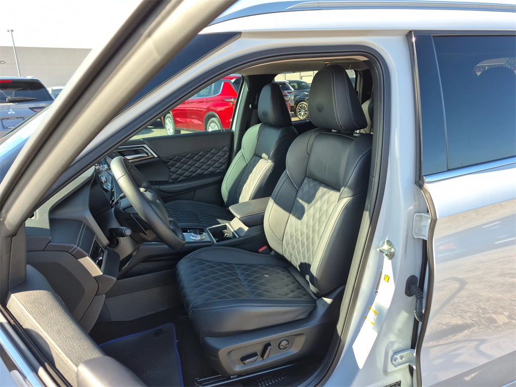 2024 Mitsubishi Outlander PHEV SEL White at North Houston Mitsubishi
