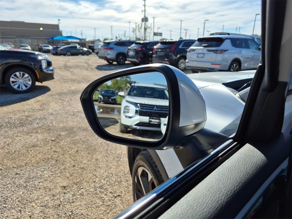 2024 Mitsubishi Outlander PHEV SEL White at North Houston Mitsubishi