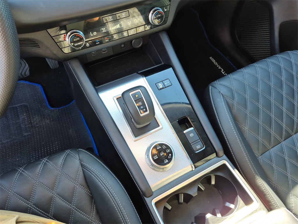 2024 Mitsubishi Outlander PHEV SEL White at North Houston Mitsubishi